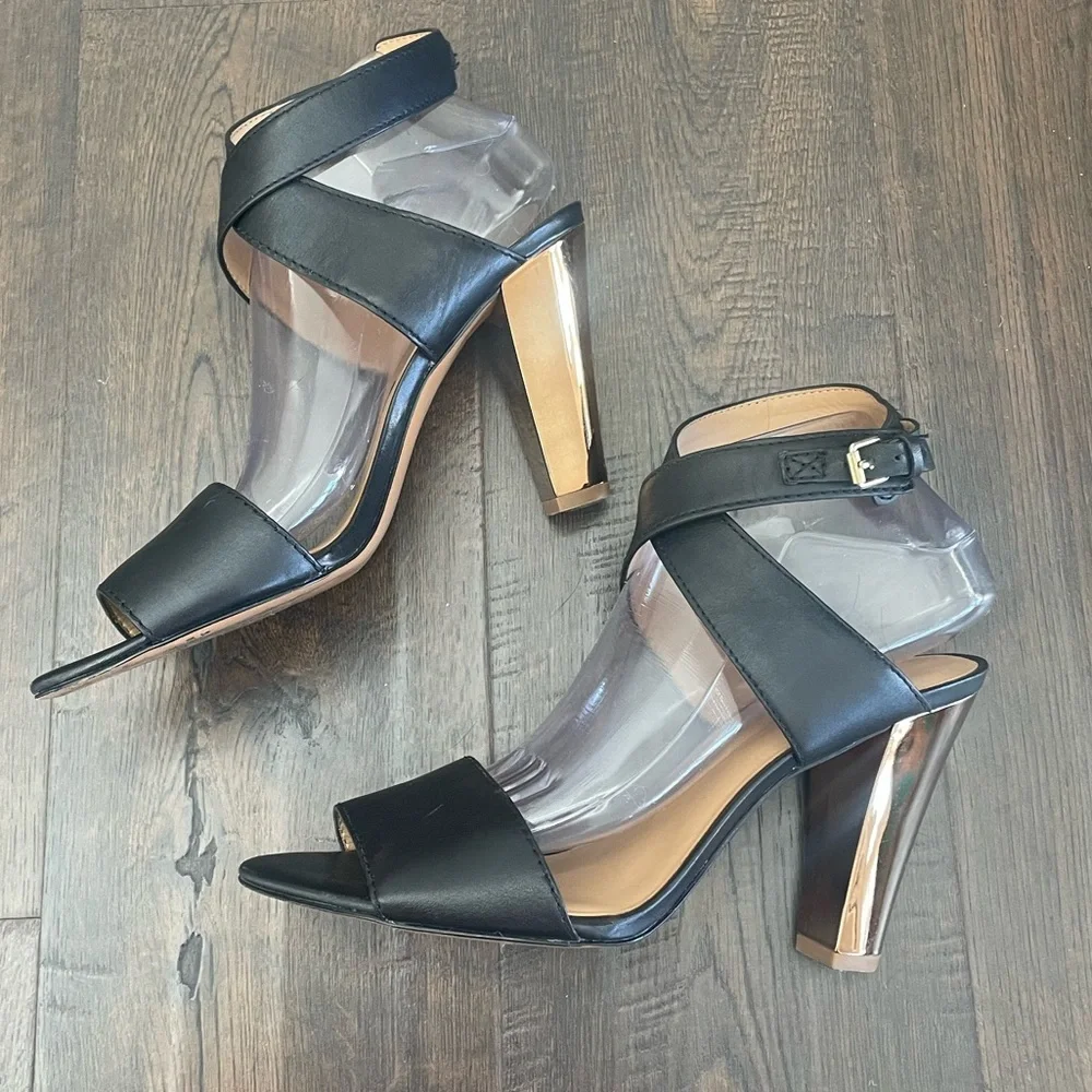 Banana Republic Heels Strappy black Gold Women size 6 open toe pump dress shoe - Picture 1 of 6